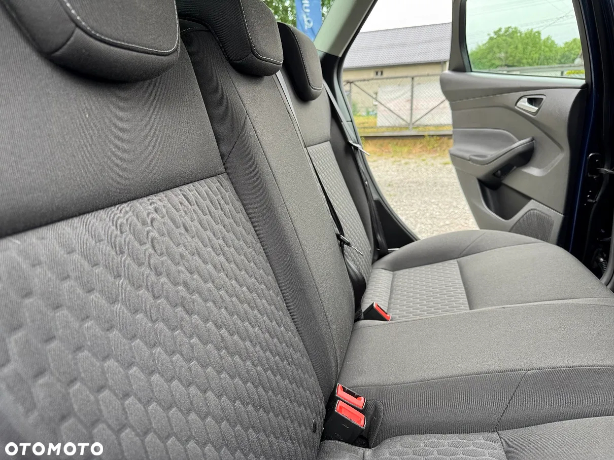 Ford Focus - 23
