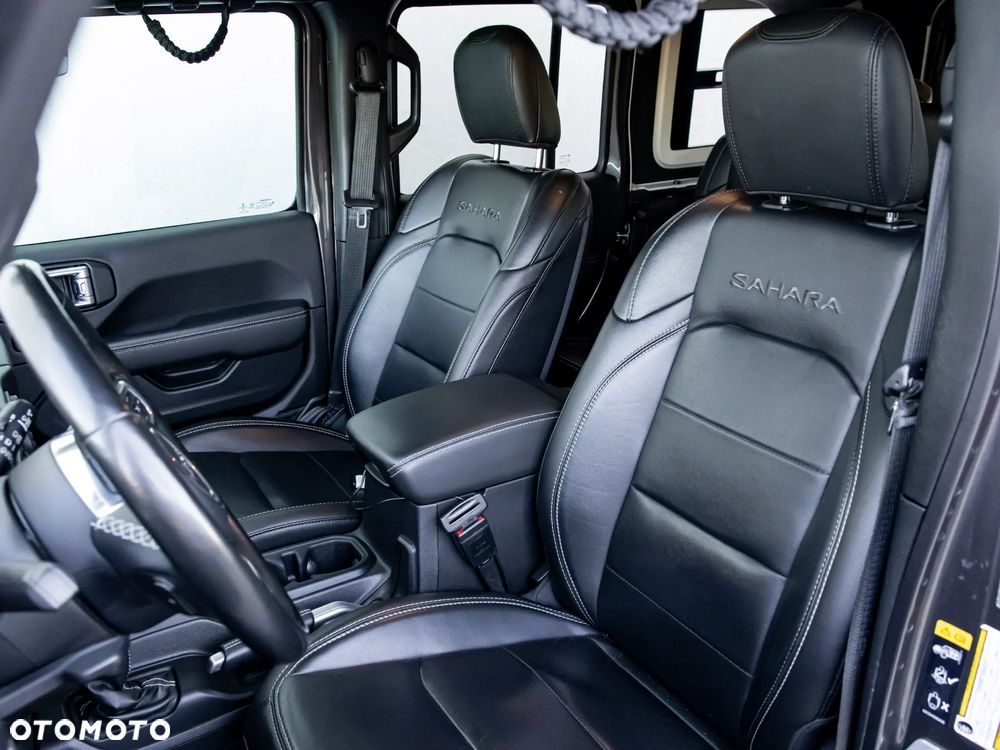 Jeep Wrangler Unlimited GME 2.0 Turbo Sahara - 38
