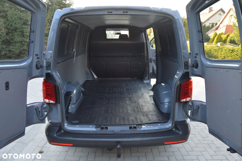 Volkswagen Transporter T6.1 - 17