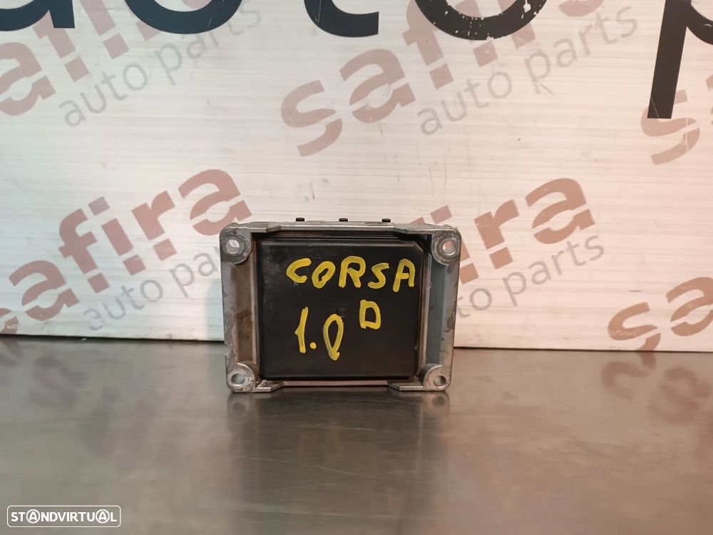 UNIDADE / CENTRALINA DO MOTOR OPEL CORSA C / D 1.0i REF 0261207720 24420558 - 2