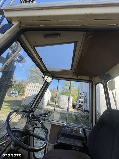 Komatsu FG 118T - 10