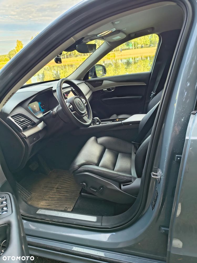 Volvo XC 90 B5 D AWD Plus Dark - 8