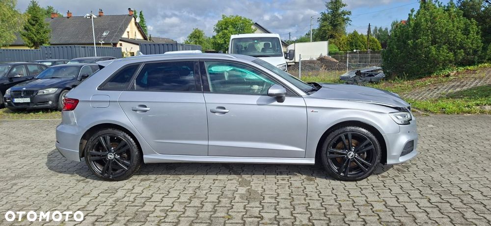 Audi A3 Sportback 40 TFSI quattro S tronic sport - 2