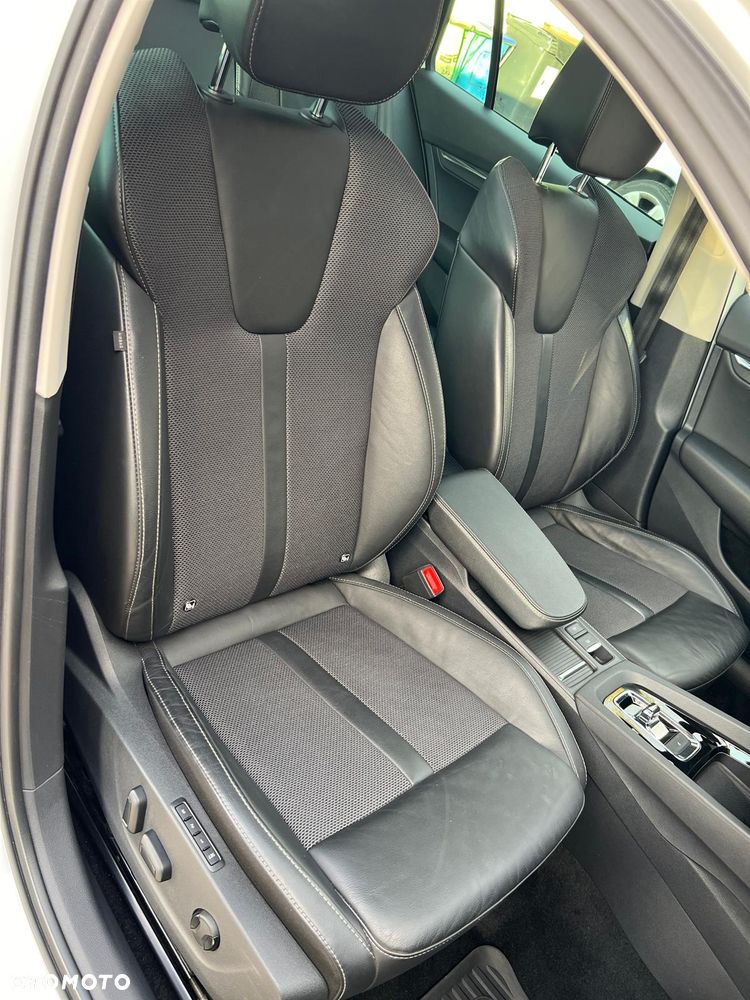 Skoda Octavia 2.0 TDI SCR Style DSG - 16