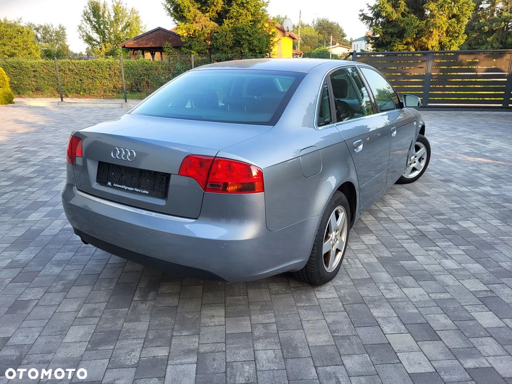 Audi A4 Limousine - 2