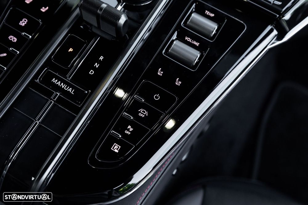 Aston Martin Vantage Coupe V8 - 29