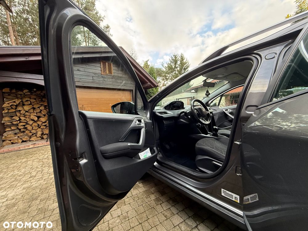 Peugeot 2008 1.2 Pure Tech Active S&S - 3