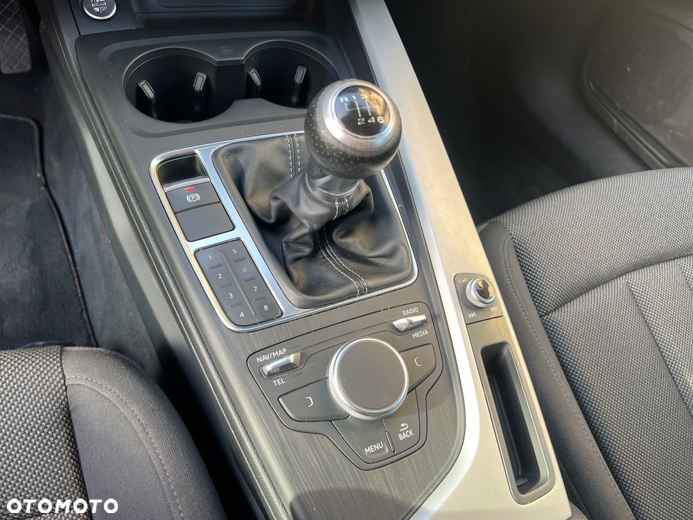 Audi A4 Avant 2.0 TDI DPF Ambiente - 22