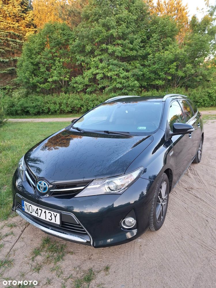 Toyota Auris 1.8 HSD Luna - 1