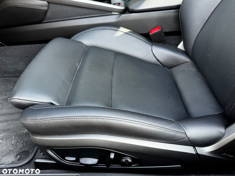 Porsche 911 Carrera 4S - 28