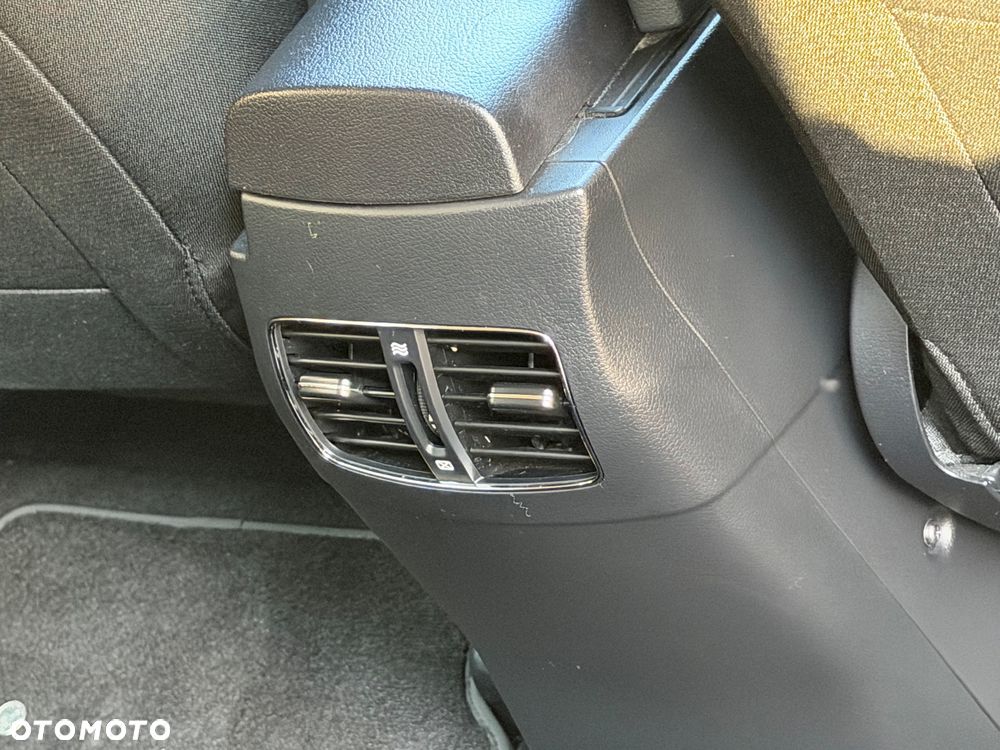 Kia Ceed 1.6 GDI DCT Spirit - 25