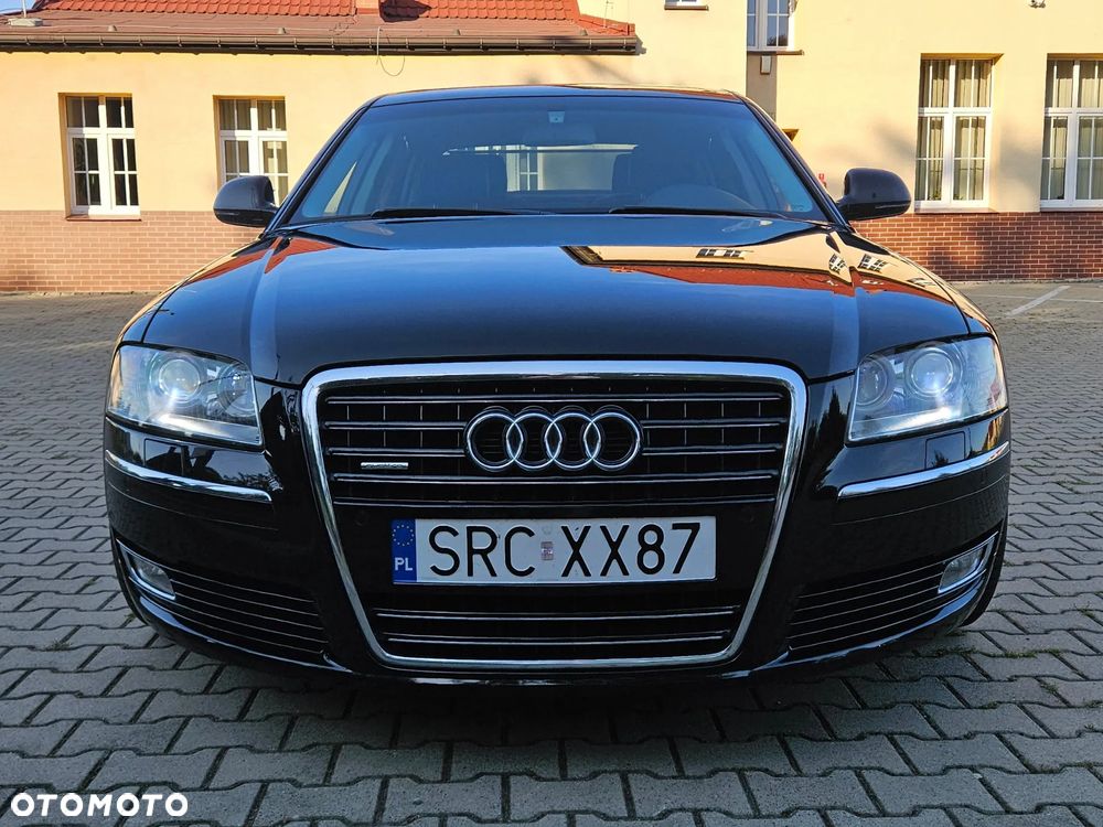 Audi A8 4.2 FSI L Quattro - 2