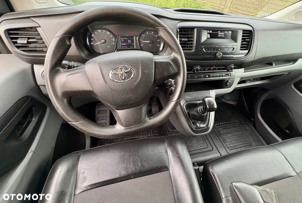 Toyota Proace - 10