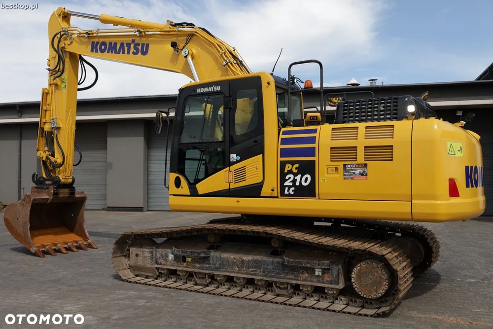 Komatsu PC210LC-11 - 5