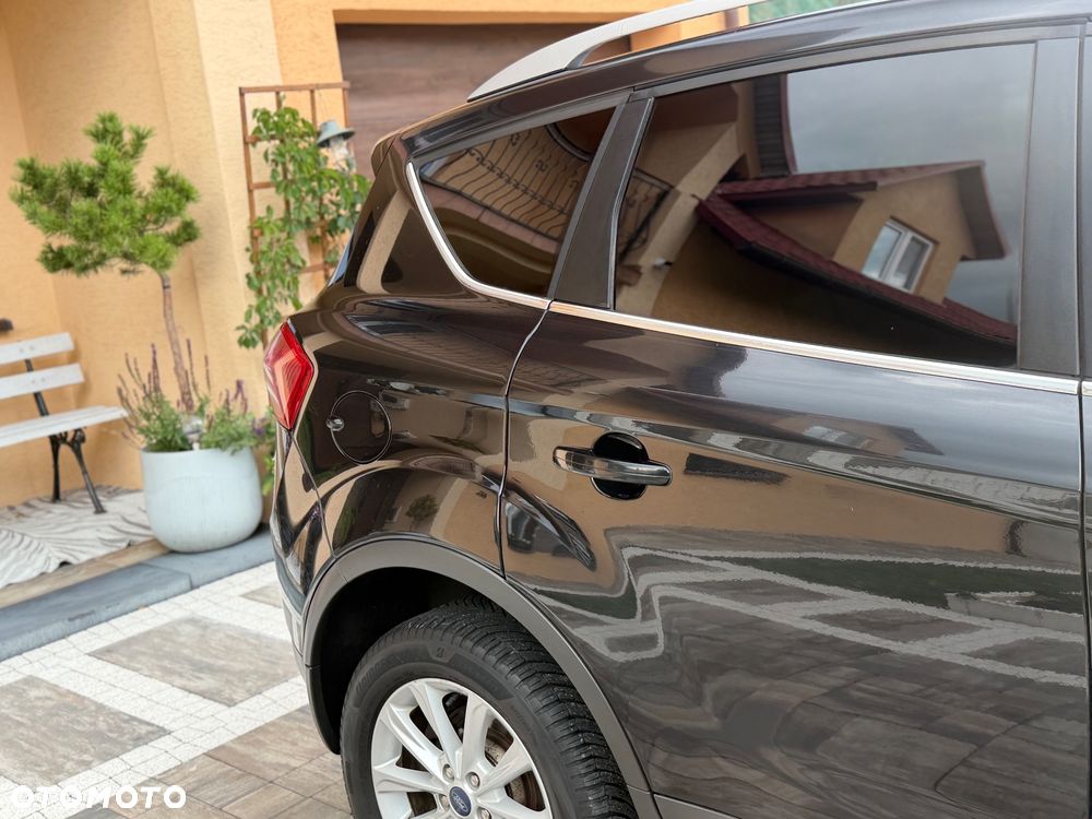 Ford Kuga 2.0 TDCi 2x4 Titanium - 33