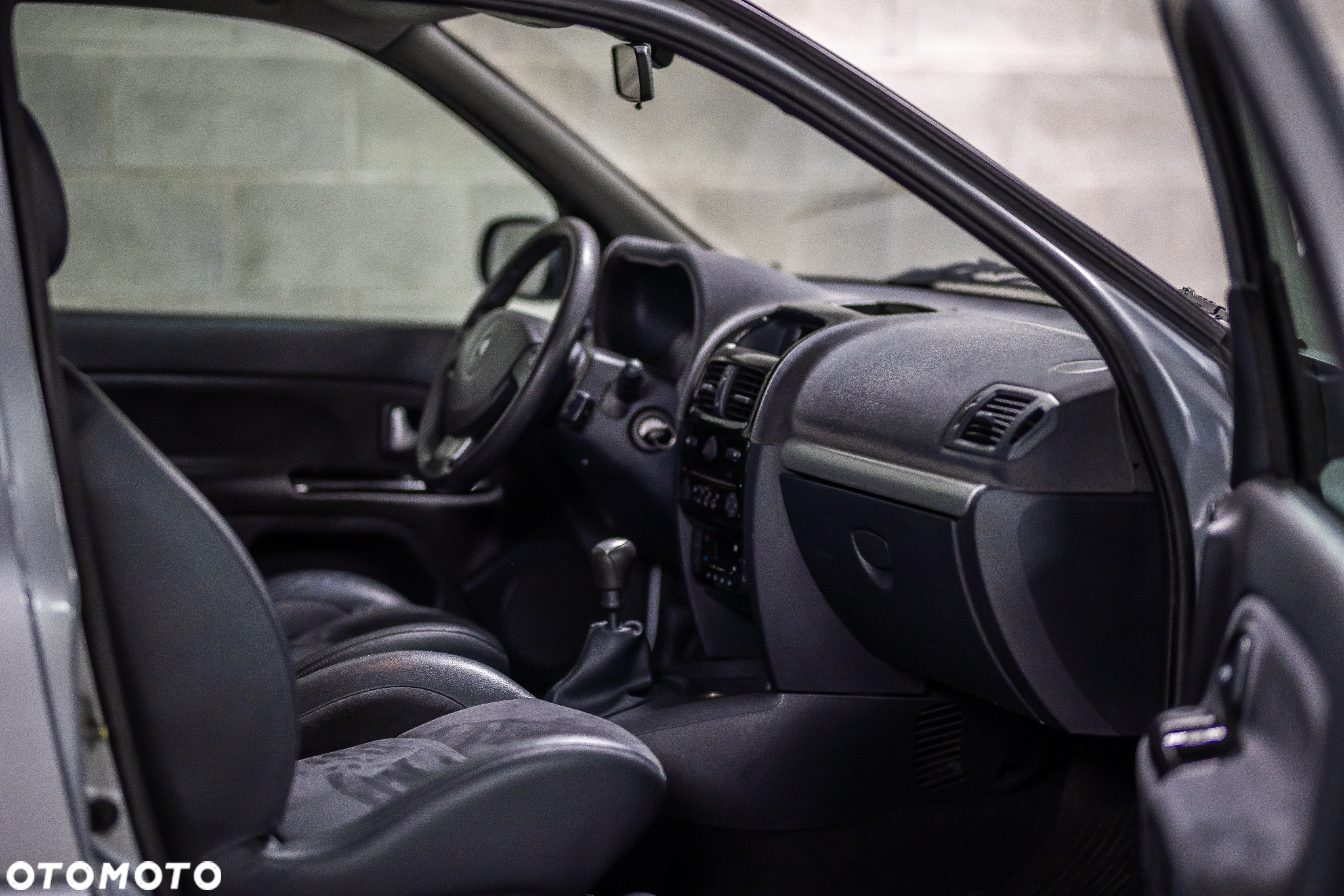 Renault Clio 2.0 16V Sport - 12