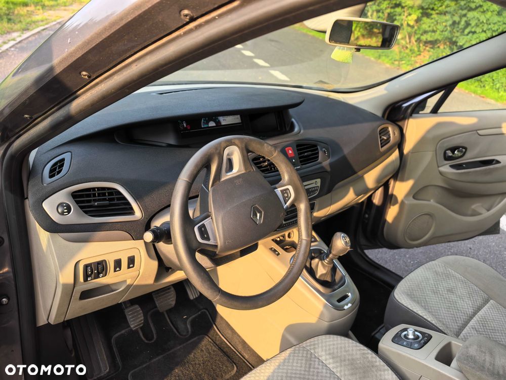 Renault Grand Scenic - 6