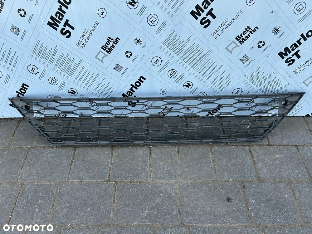 KRATA ZDERZAKA CZARNA OE SEAT LEON 5F0853667B - 1