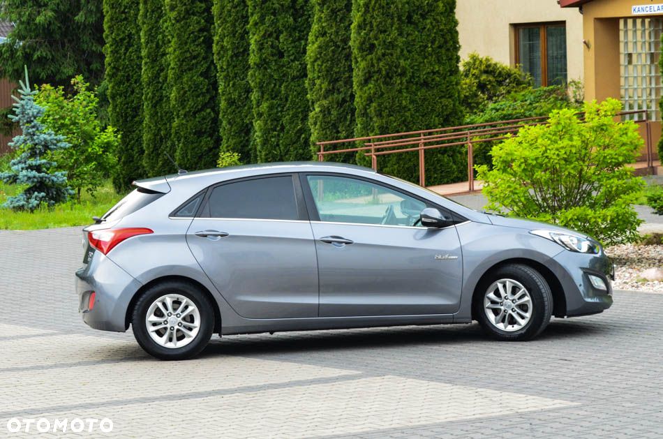 Hyundai i30 blue 1.6 CRDi Trend - 9