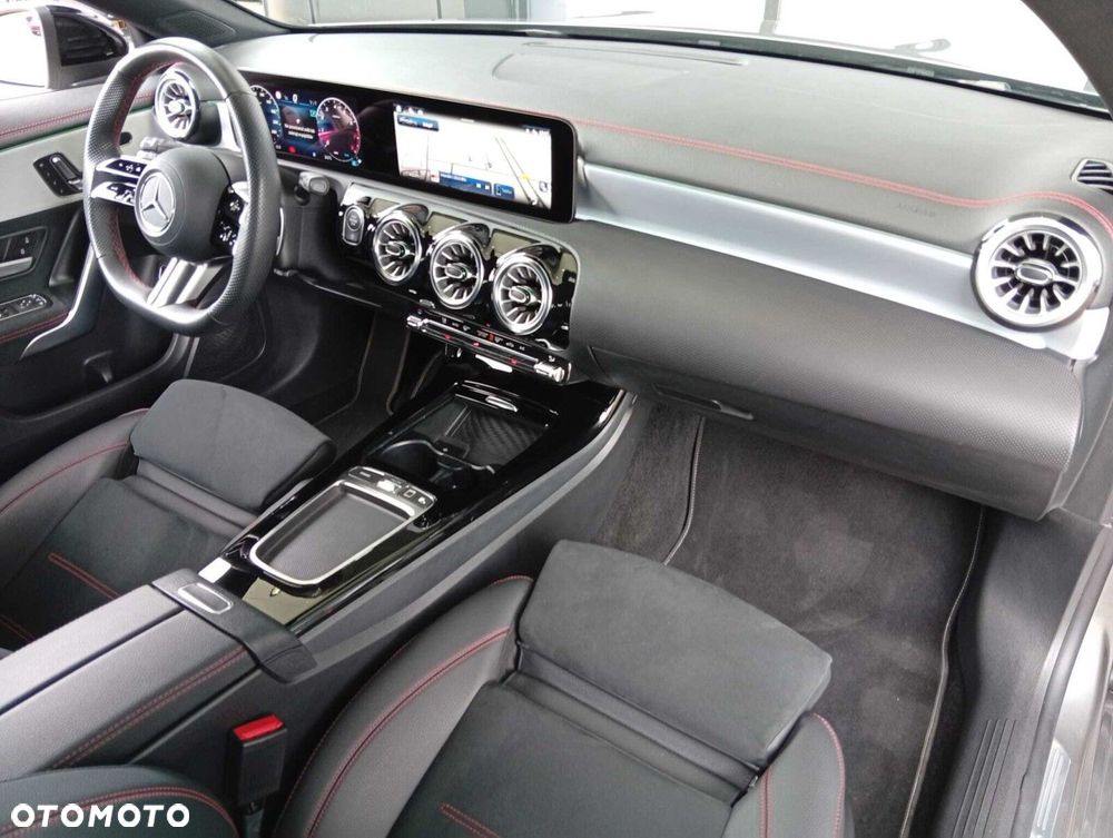Mercedes-Benz CLA 200 mHEV AMG Line 7G-DCT - 24