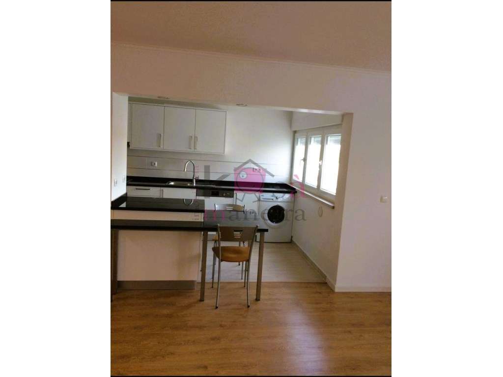 Apartamento T2 com varanda para arrendar, em Santo André - Grande imagem: 5/9