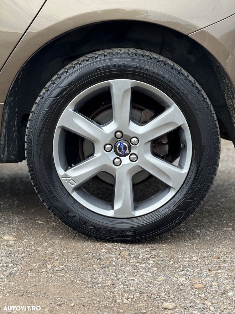 Volvo XC 60 D4 Momentum - 19