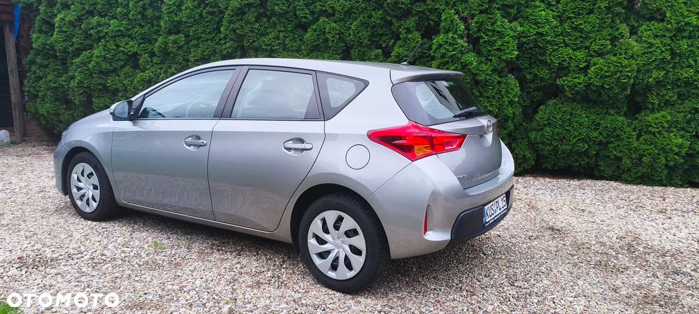 Toyota Auris - 15