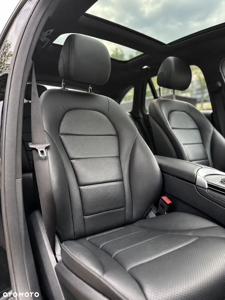 Mercedes-Benz GLC - 21
