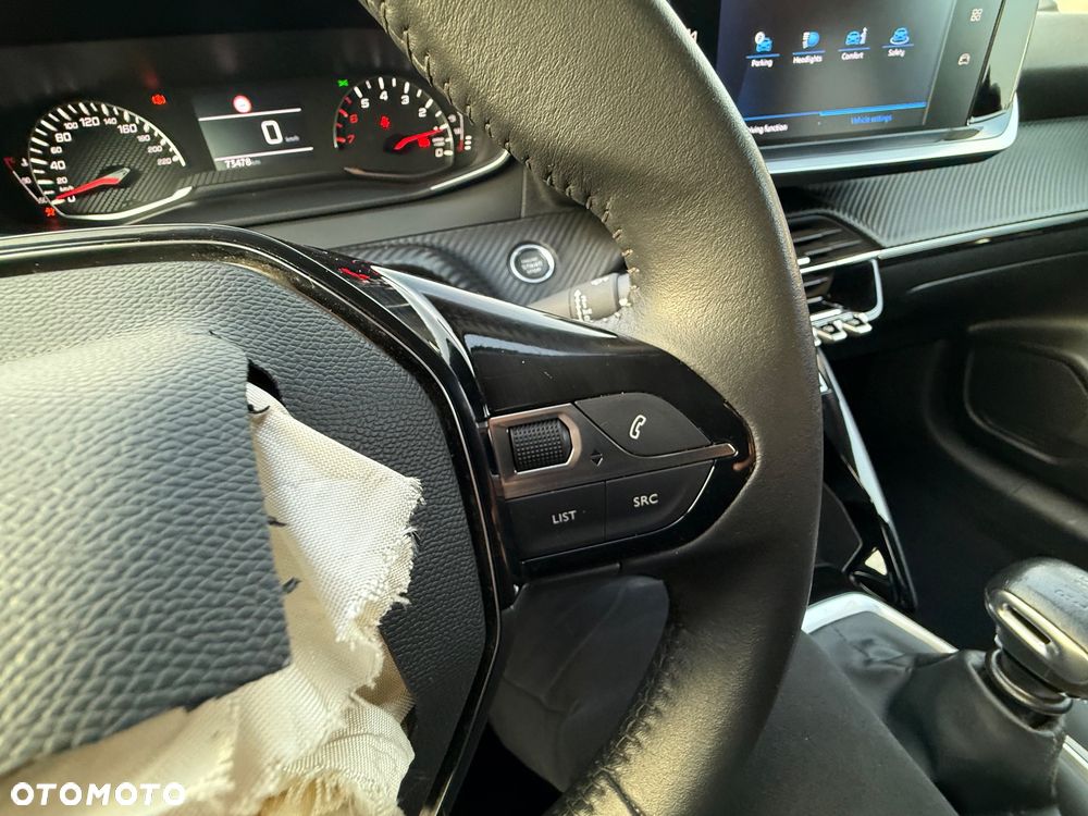 Peugeot 208 PureTech 100 Allure - 26