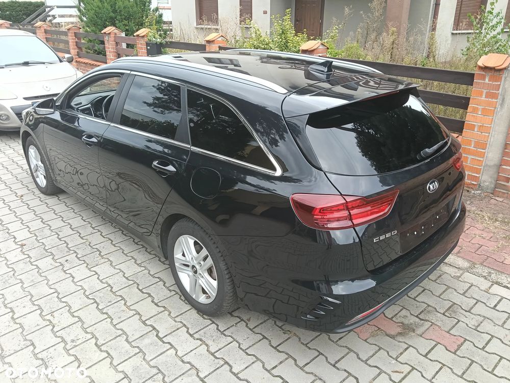 Kia Ceed - 15