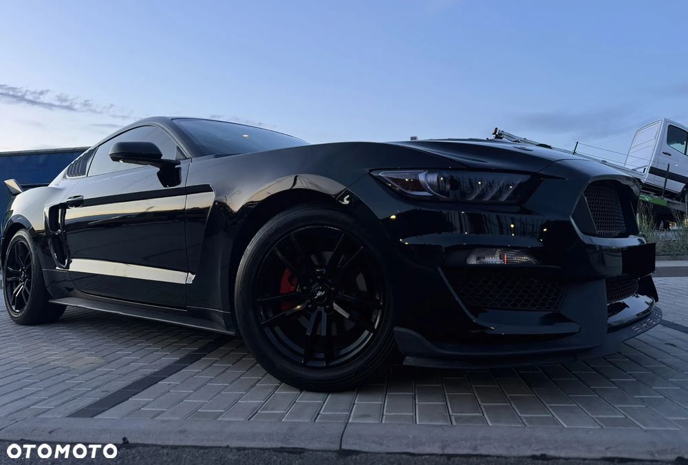 Ford Mustang - 3