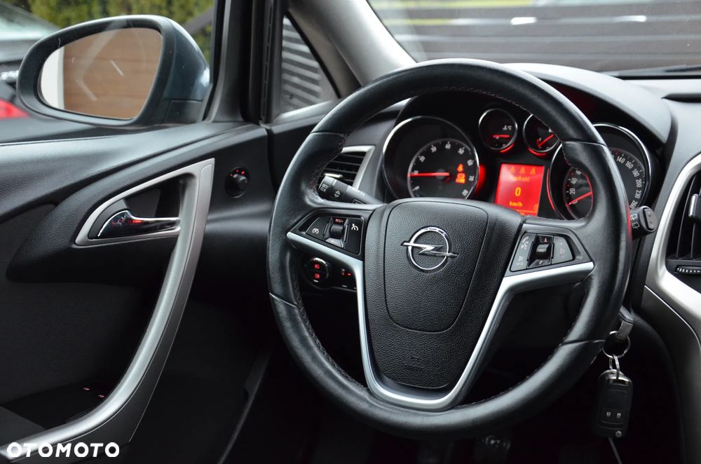 Opel Astra 1.6 150 Jahre - 20