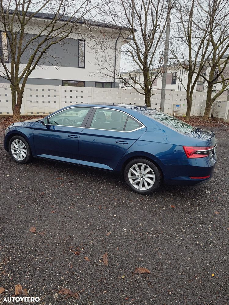 Skoda Superb 2.0 TDI DSG Ambition - 5