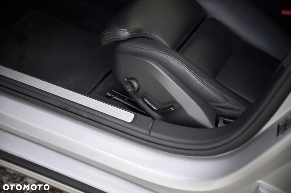 Volvo S60 T4 Inscription - 34