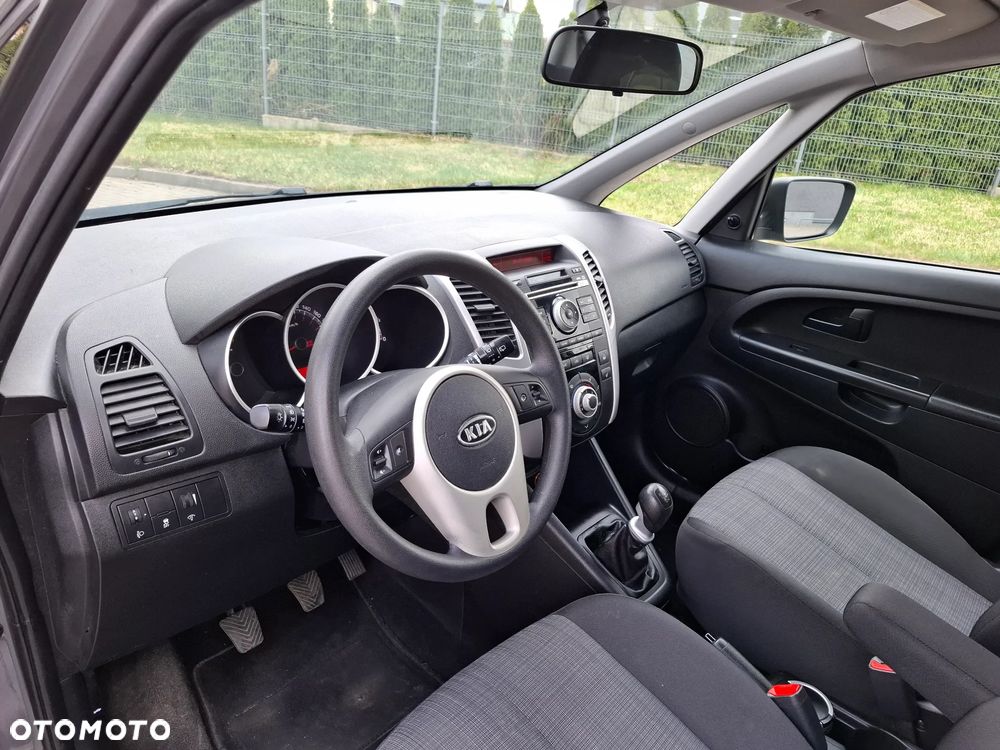 Kia Venga 1.4 CVVT Fifa World Cup Edition - 10