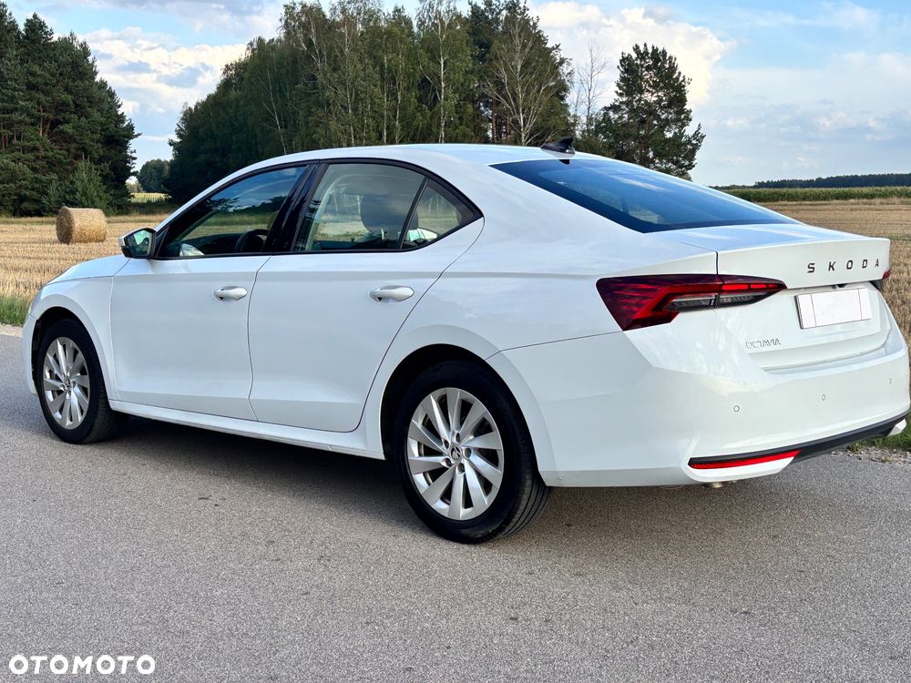 Skoda Octavia 1.5 TSI mHEV Selection DSG - 26