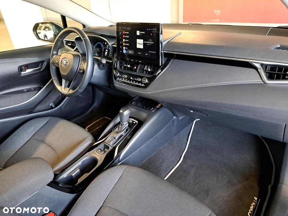 Toyota Corolla 1.8 Hybrid Comfort - 17