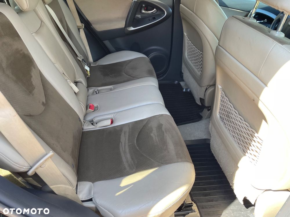 Toyota RAV4 2.0 VVT-i Premium - 34
