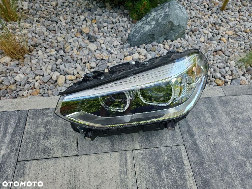 BMW X3 X4 G01 G02 Lampa lewa przód Full Led Dynamic Doświetlanie 8739647-01 - 2