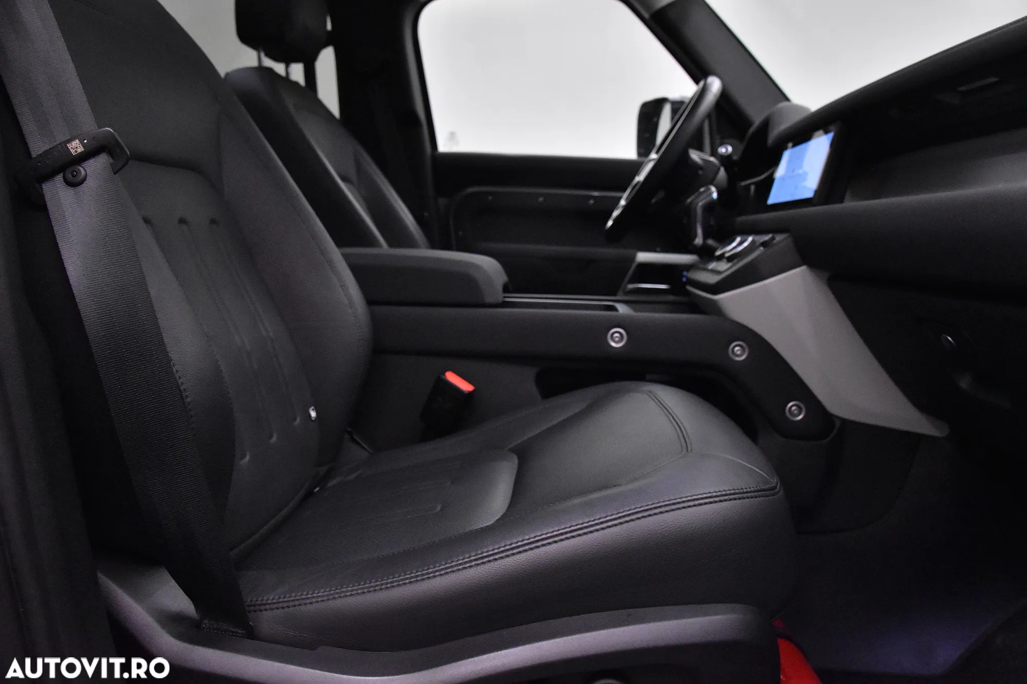 Land Rover Defender 130 3.0D 250 MHEV SE - 11