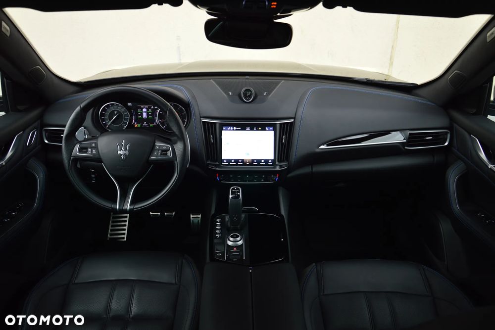 Maserati Levante - 3