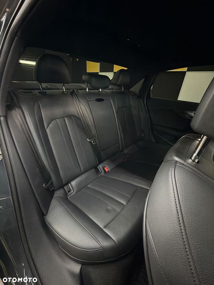 Audi A4 Limousine - 18