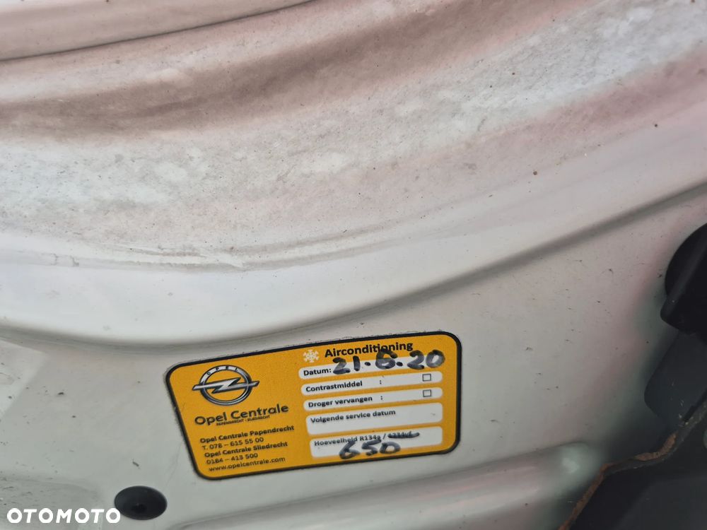 Opel Vivaro - 21