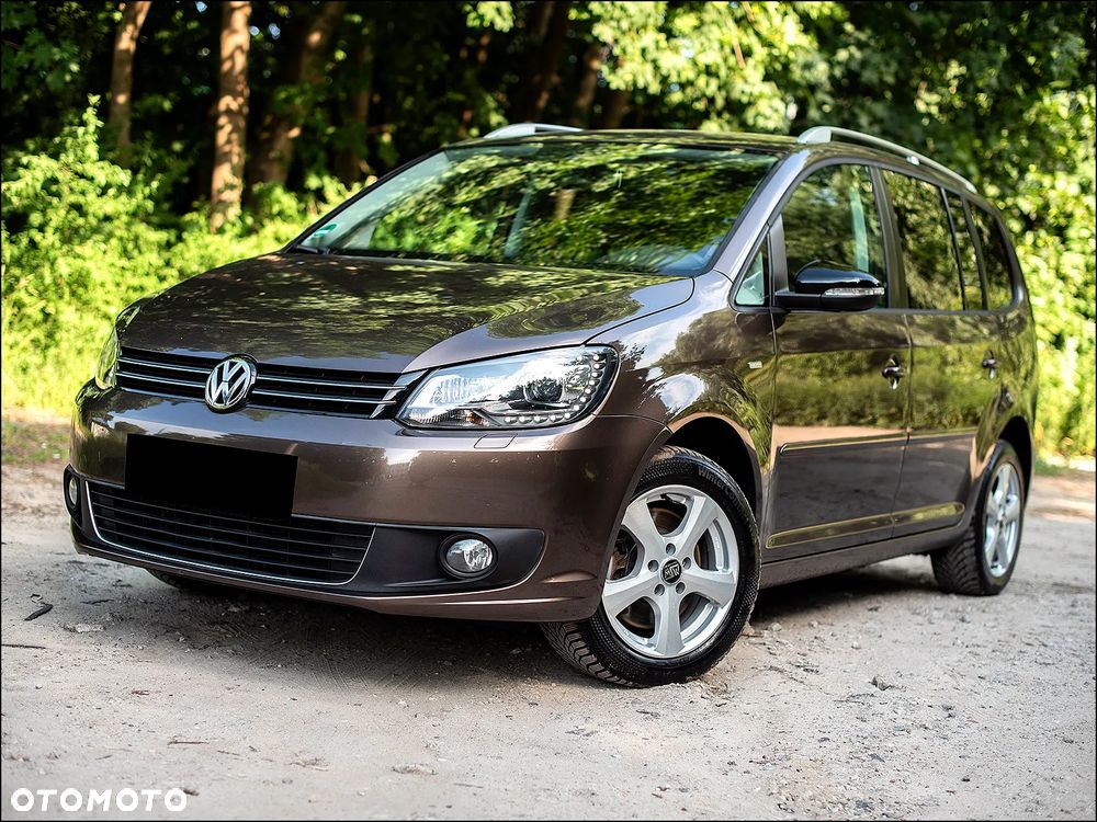 Volkswagen Touran - 12