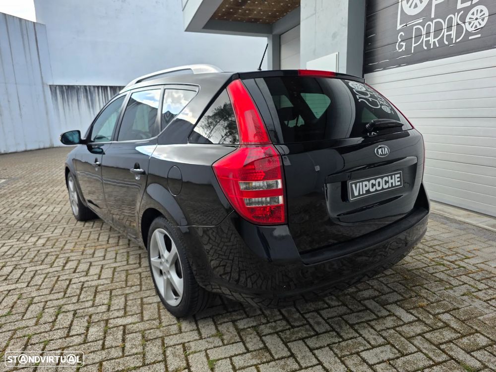 Kia Ceed SW 1.6 CRDi EX ISG - 29