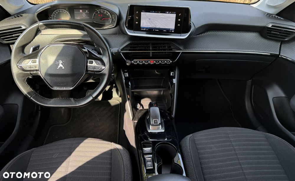 Peugeot 208 1.2 PureTech Active S&S EAT8 - 11