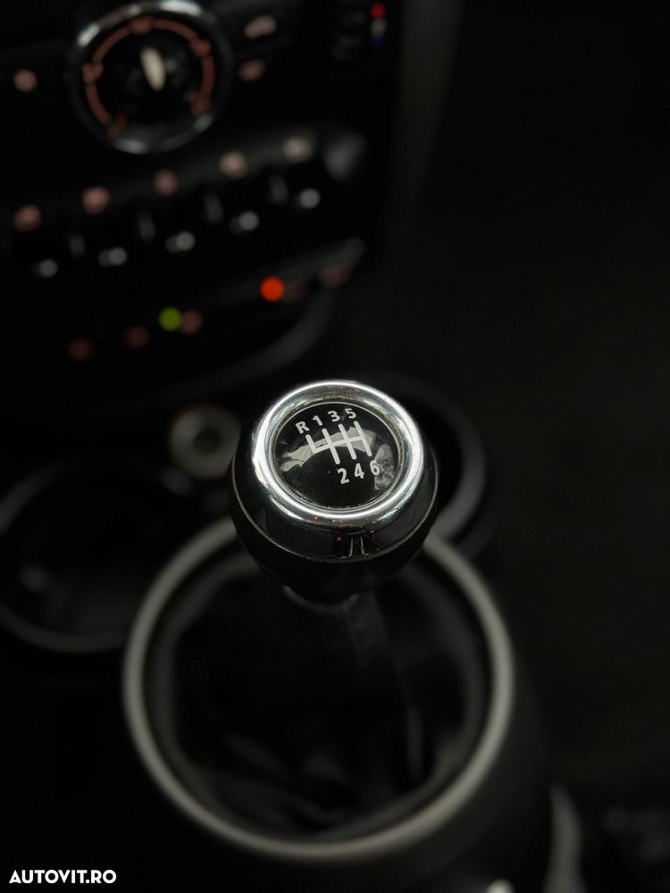 Mini Countryman One D - 28