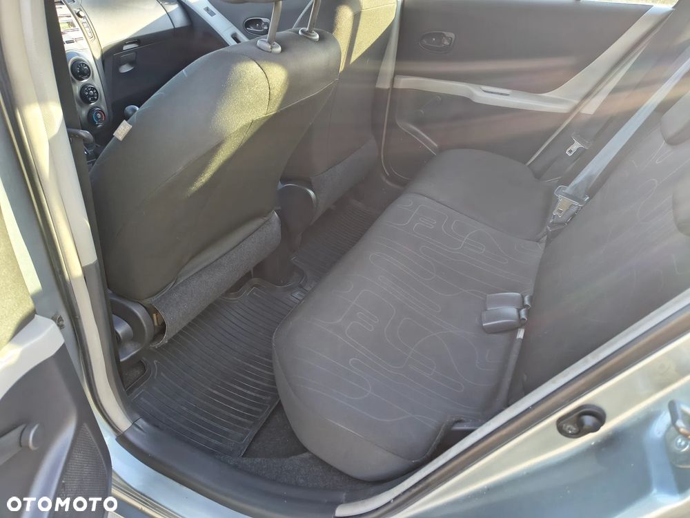 Toyota Yaris - 5