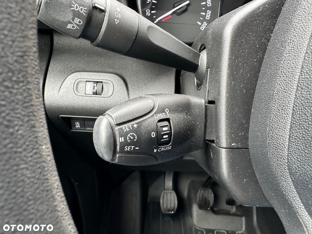 Toyota Proace City 1.5 D-4D 130KM 2,4t Active Long 130KM - 29