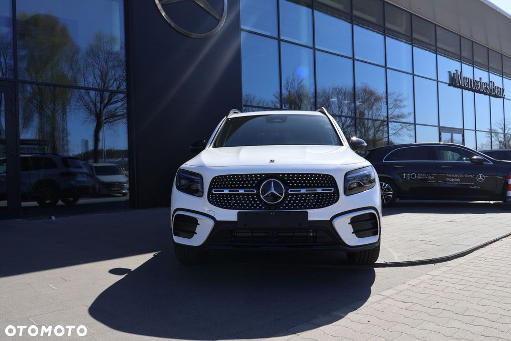 Mercedes-Benz GLB - 4